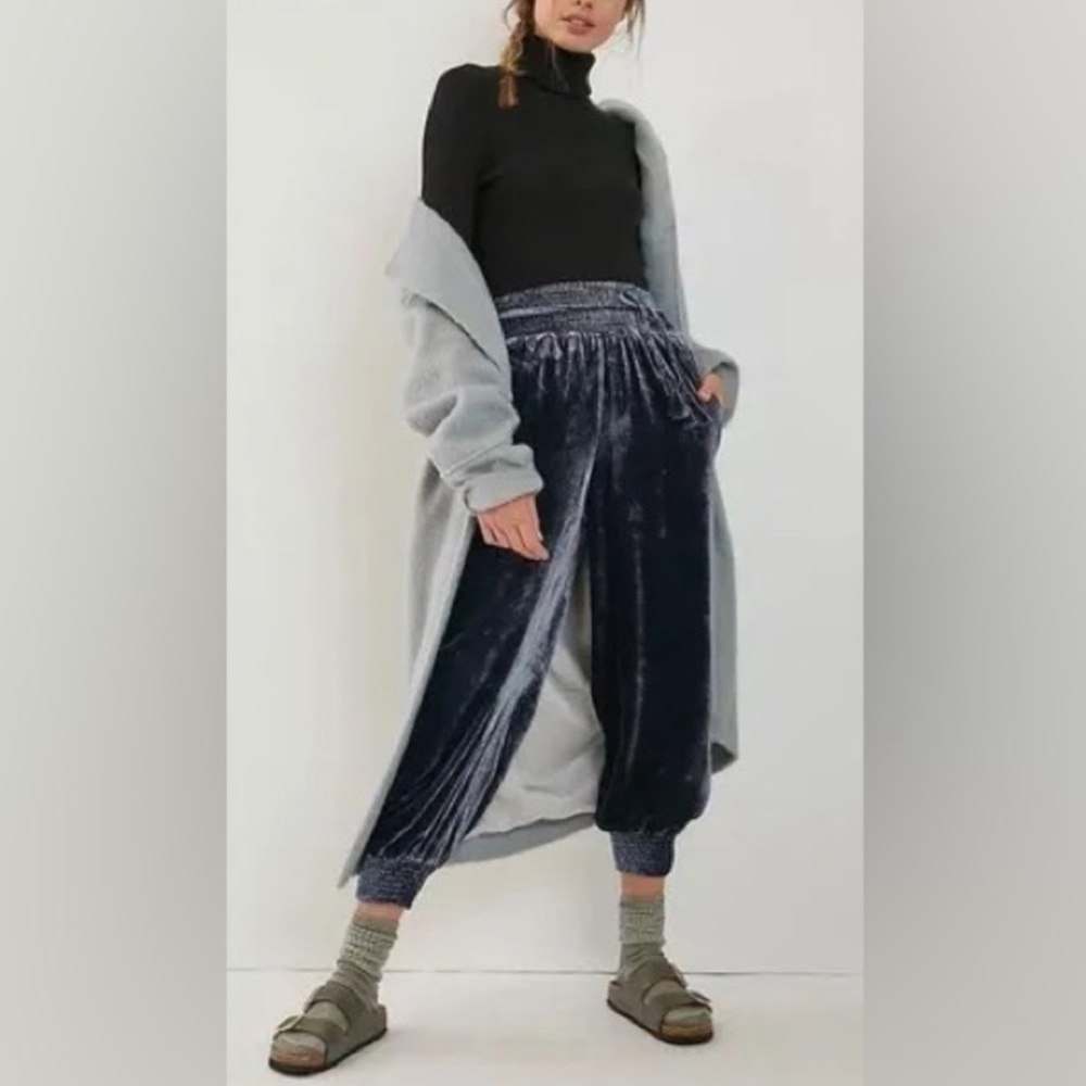 ANTHROPOLOGIE Gloria Jogger Pants Crushed Velvet Baggy Cozy Navy Blue Large NWOT
